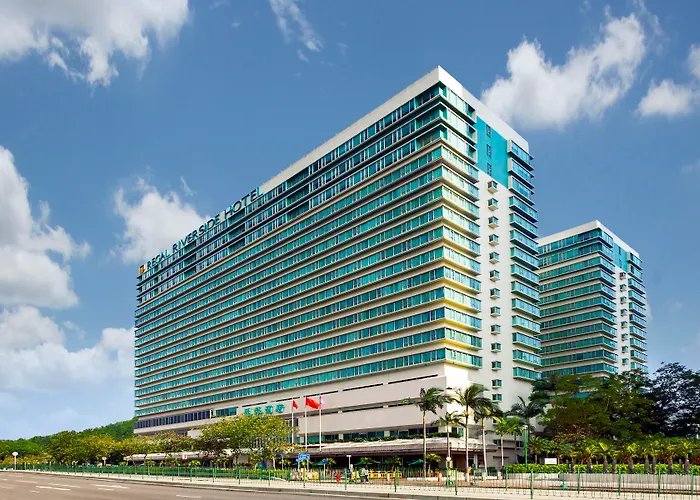 Regal Riverside Hotel
